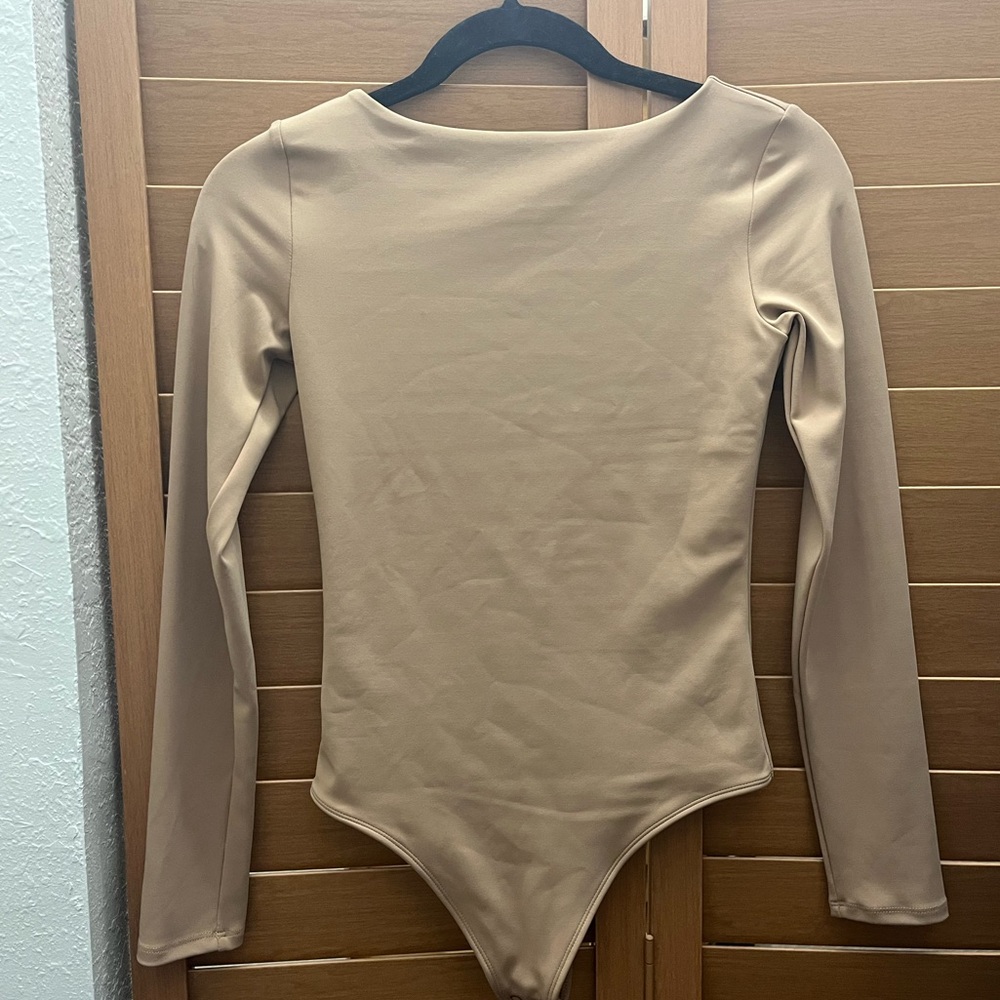 NWT Express Body Contour Tan Longsleeve Bodysuit